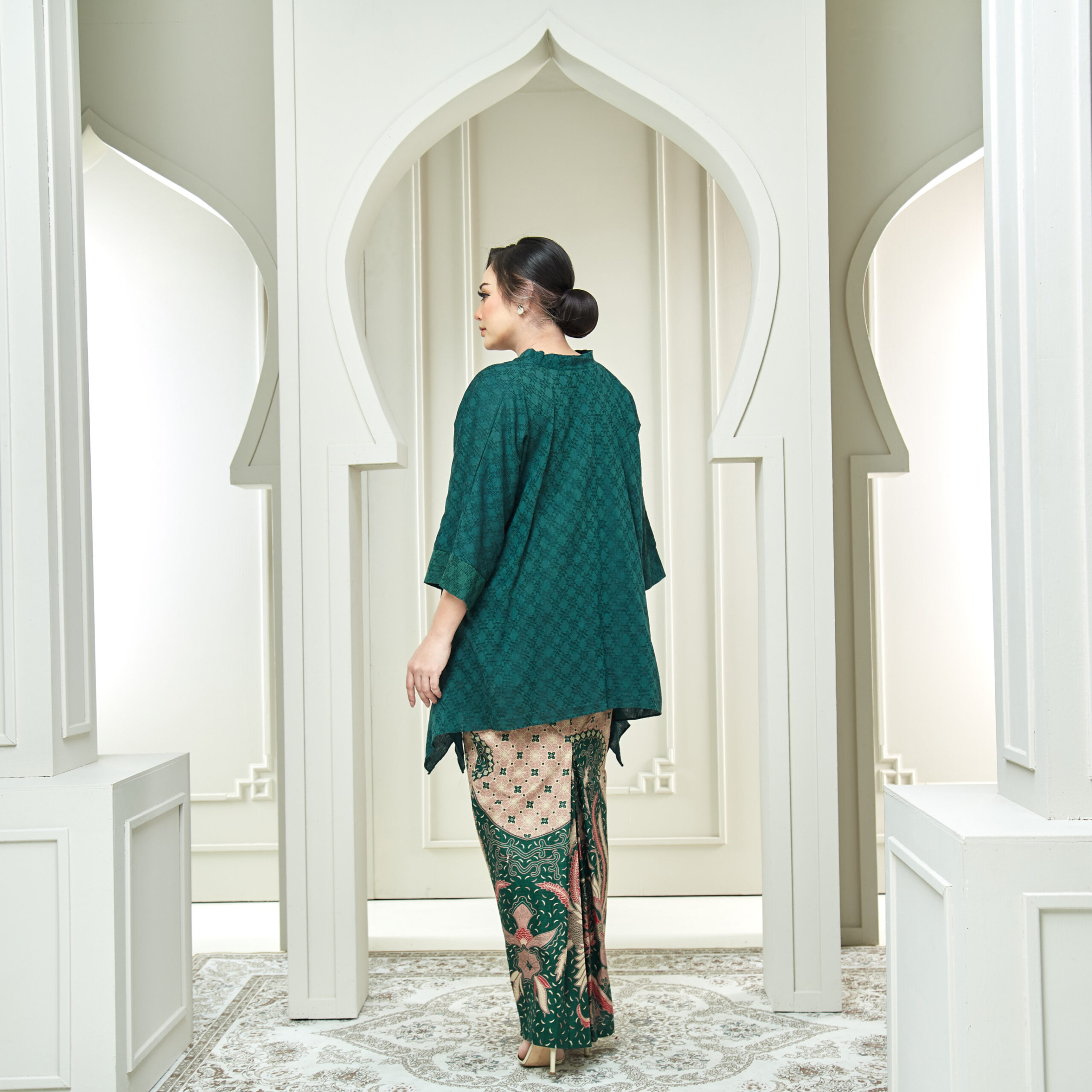 KAFTAN RAESA IN GREEN - Image 2