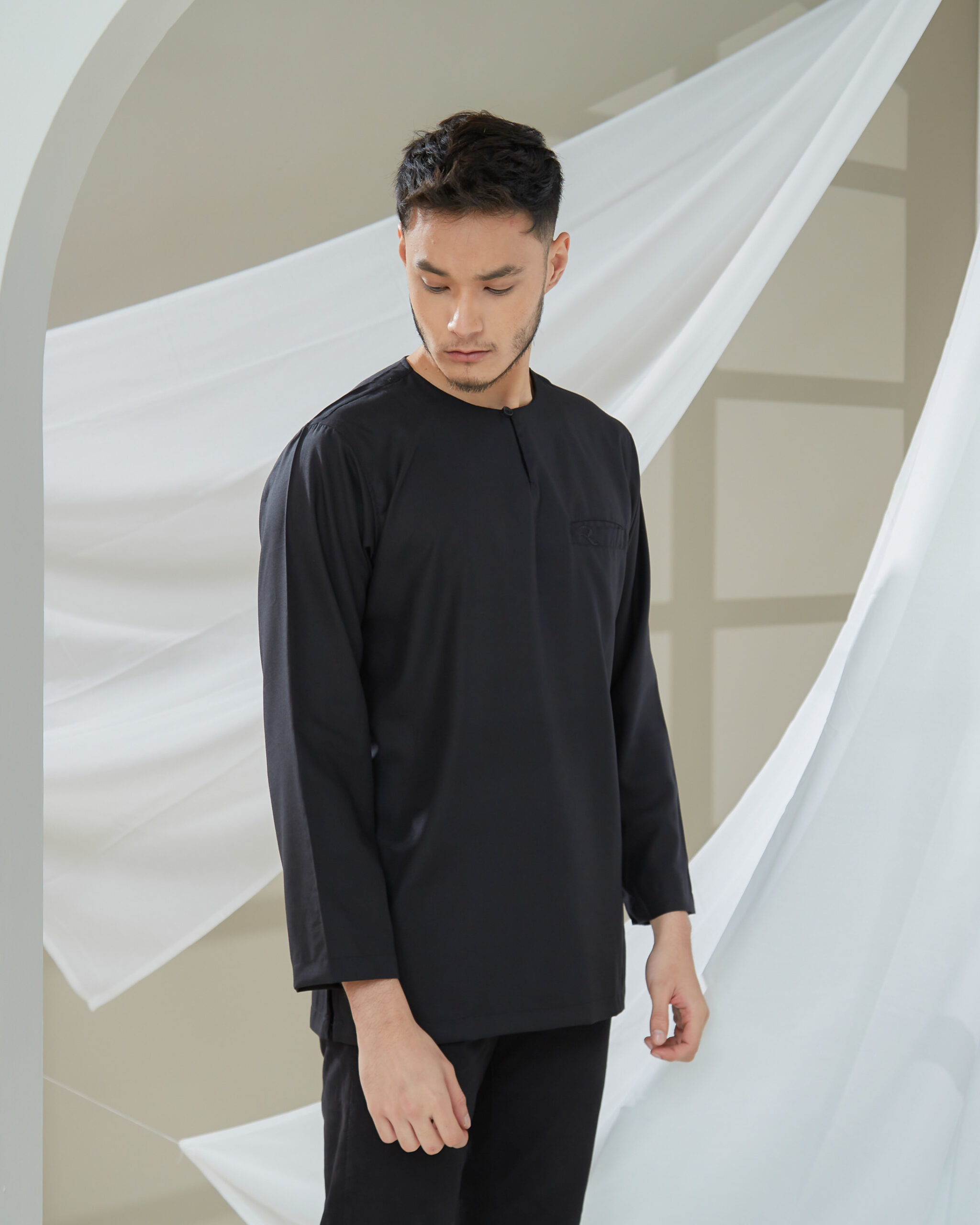 Kurta Aysh 2.0 Long Sleeve in Black - Image 2