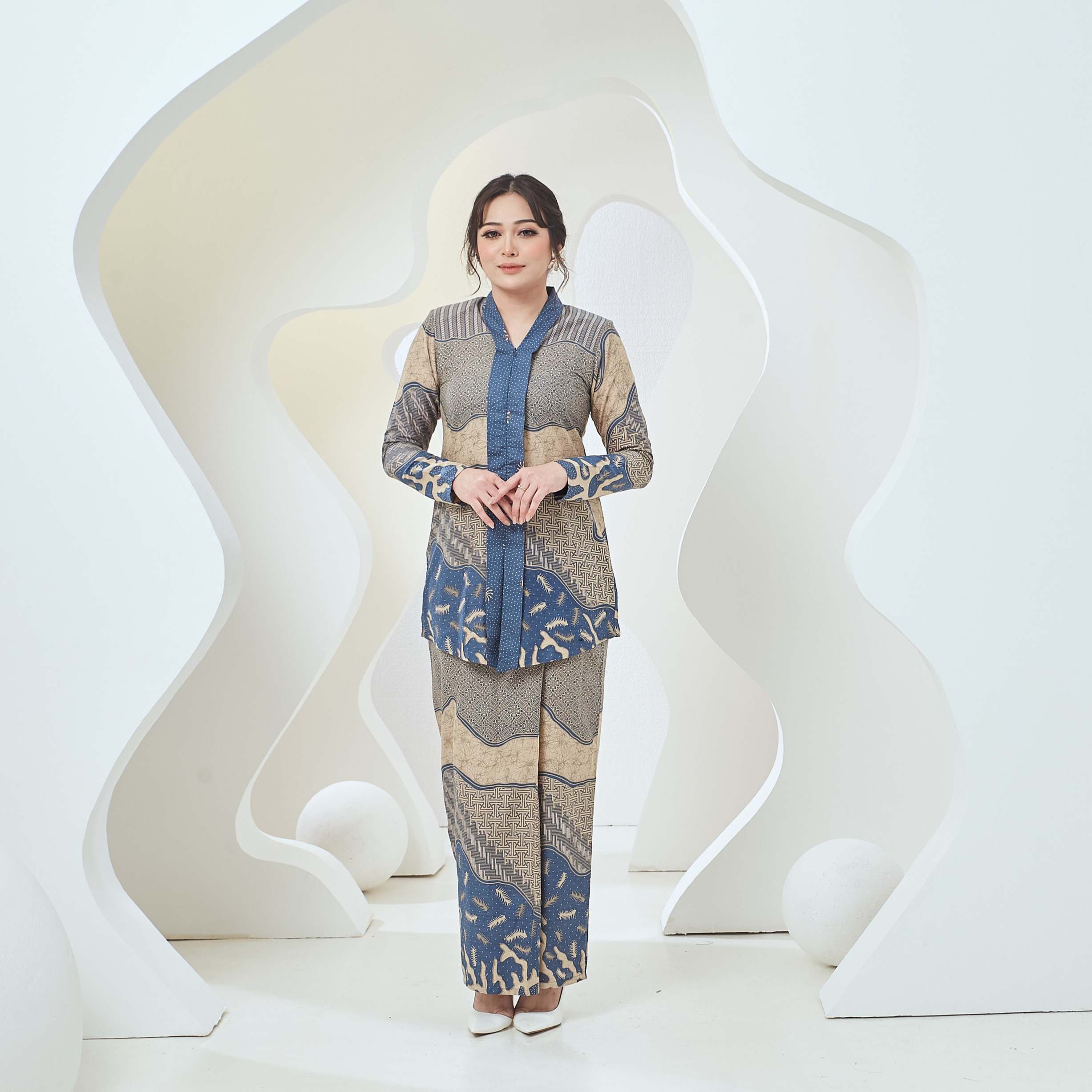 Swastika Raya 2024 Lady In Blue