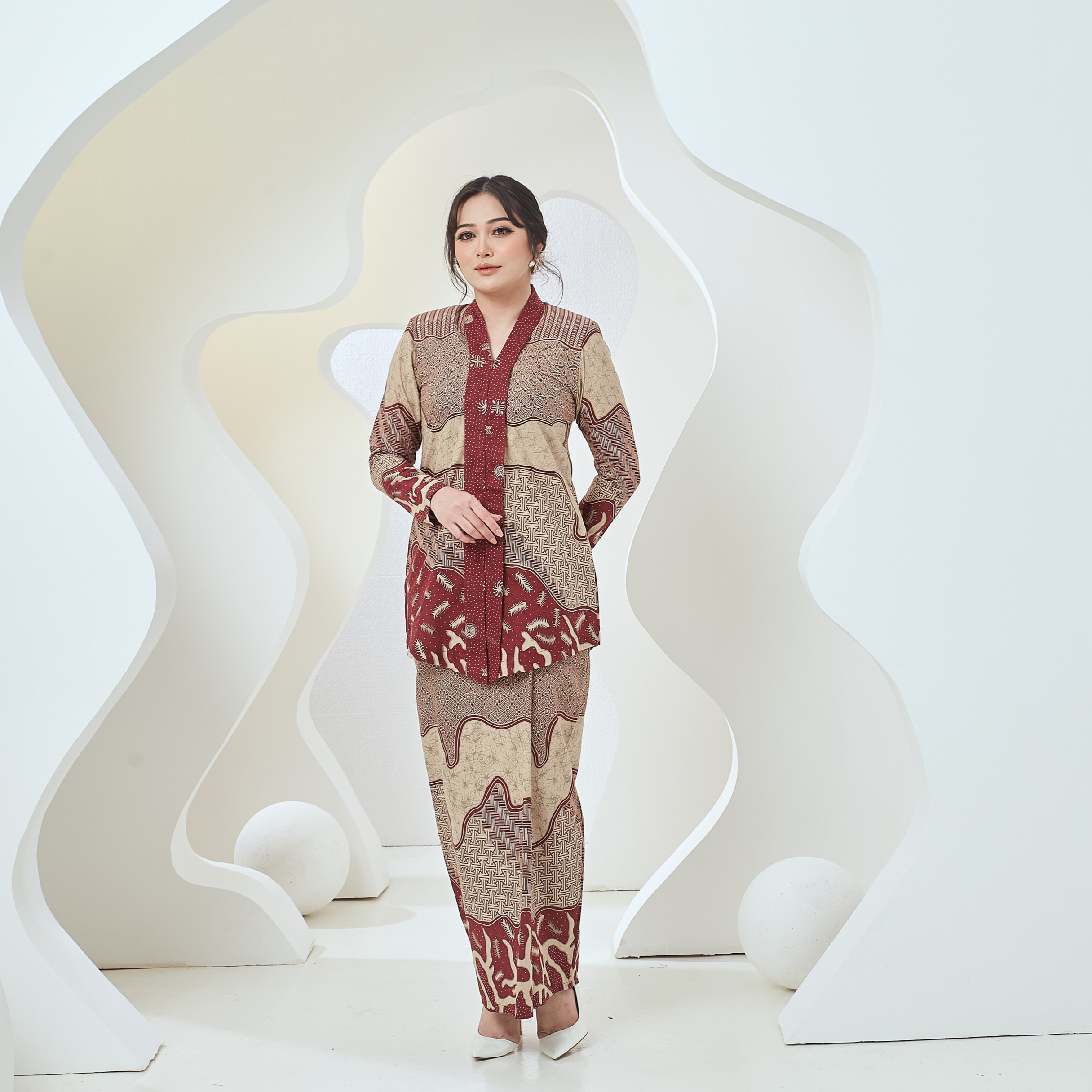 Swastika Raya 2024 Lady In Maroon - Image 3