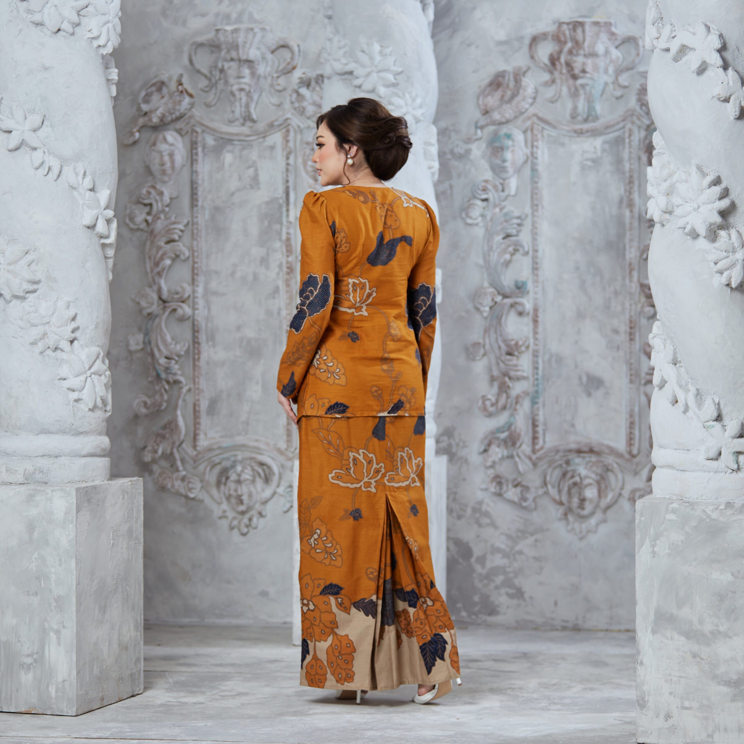 Batik Kebaya Nadra in Mustard - Image 4