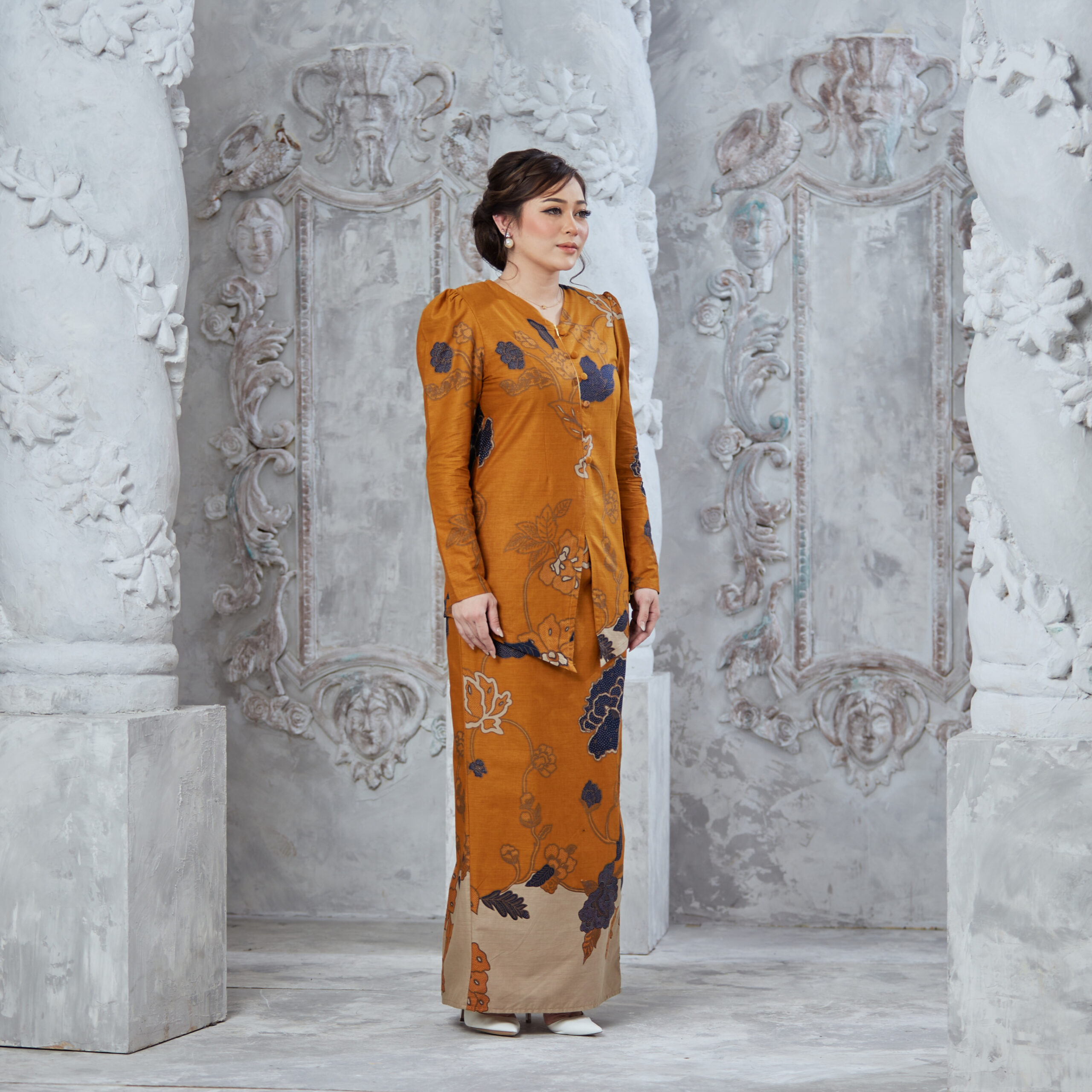 Batik Kebaya Nadra in Mustard - Image 2